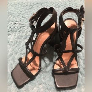 Gianni Bini block heel sandals